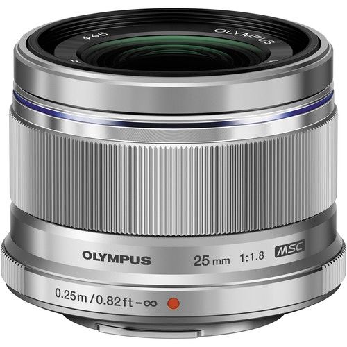 Image 1 de 1.. Objectif 25 mm f/1,8 M.Zuiko d’Olympus argenté