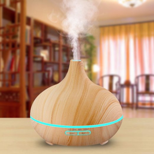 Image 1 de 4.. Diffuseur d’huiles essentielles arôme brun foncé, humidificateur ultrasonique à vapeur froide de 300 ml avec lumières à DEL changeant de couleur