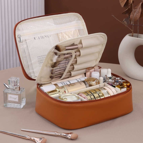 Image 1 de 5.. New free partition large capacity high-end portable cosmetic bag travel makeup brush cosmetic bag portable car box travel toiletries bag storage box